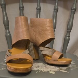 Kork-Ease Tan Leather Heels with Chunky Sole